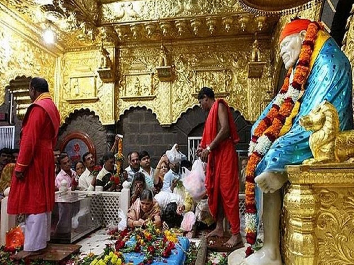 తెరచుకోన్న షిర్డీ సాయి ఆలయం