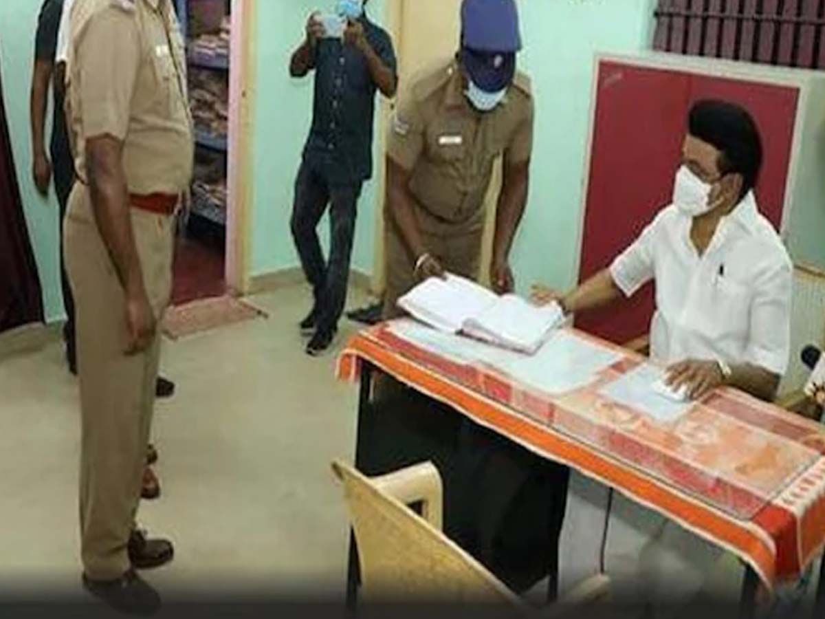 త‌మిళ‌నాడులో సంచ‌ల‌నం:  అర్ధ‌రాత్రి సీఎం ఆక‌స్మిక త‌నీఖీలు…