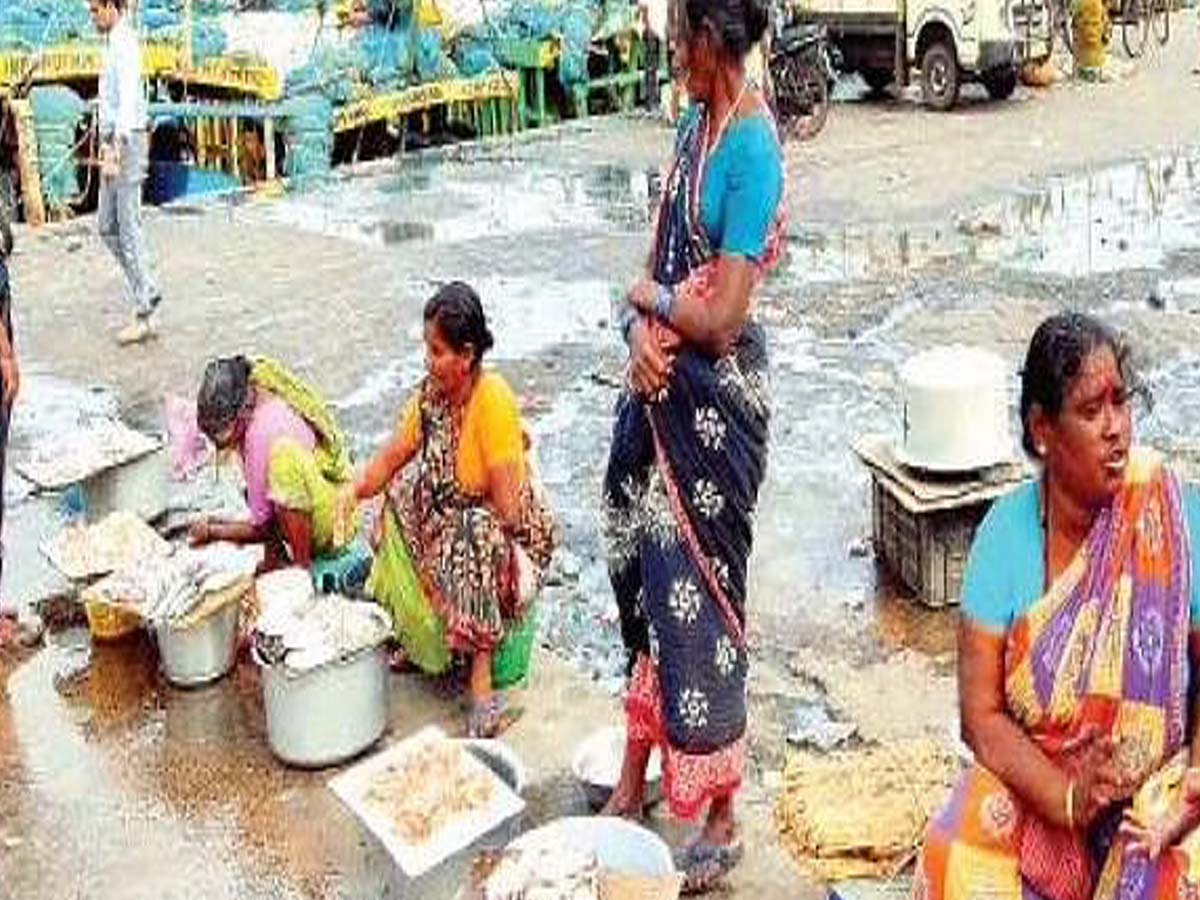 ఆ న‌గ‌రంలో పుట్‌పాత్‌ల‌పై అమ్మ‌కం నిషేదం… ఉల్లంఘిస్తే…