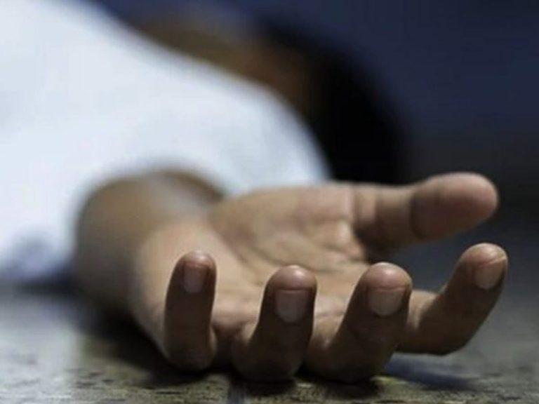 కాలేజీ వెళ్లిన కూతురు అలా వచ్చేసరికి..