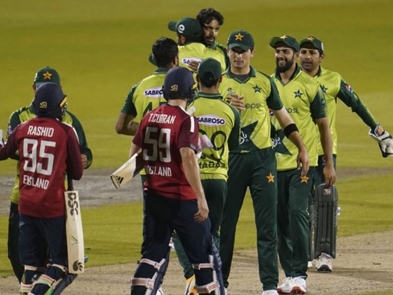 పాకిస్థాన్‌కు షాకిచ్చిన ఇంగ్లాండ్‌