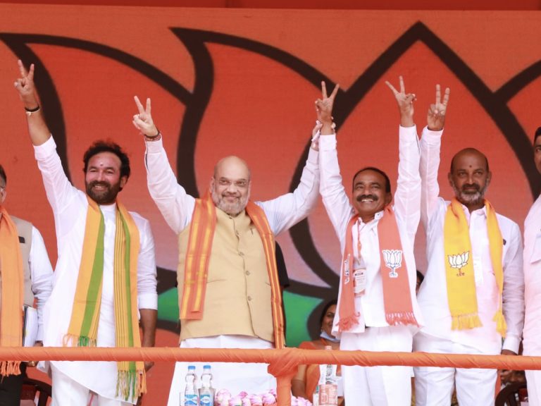 కేసీఆర్‌ ప్రచార హోరు అమిత్‌ షాతో చెక్‌!