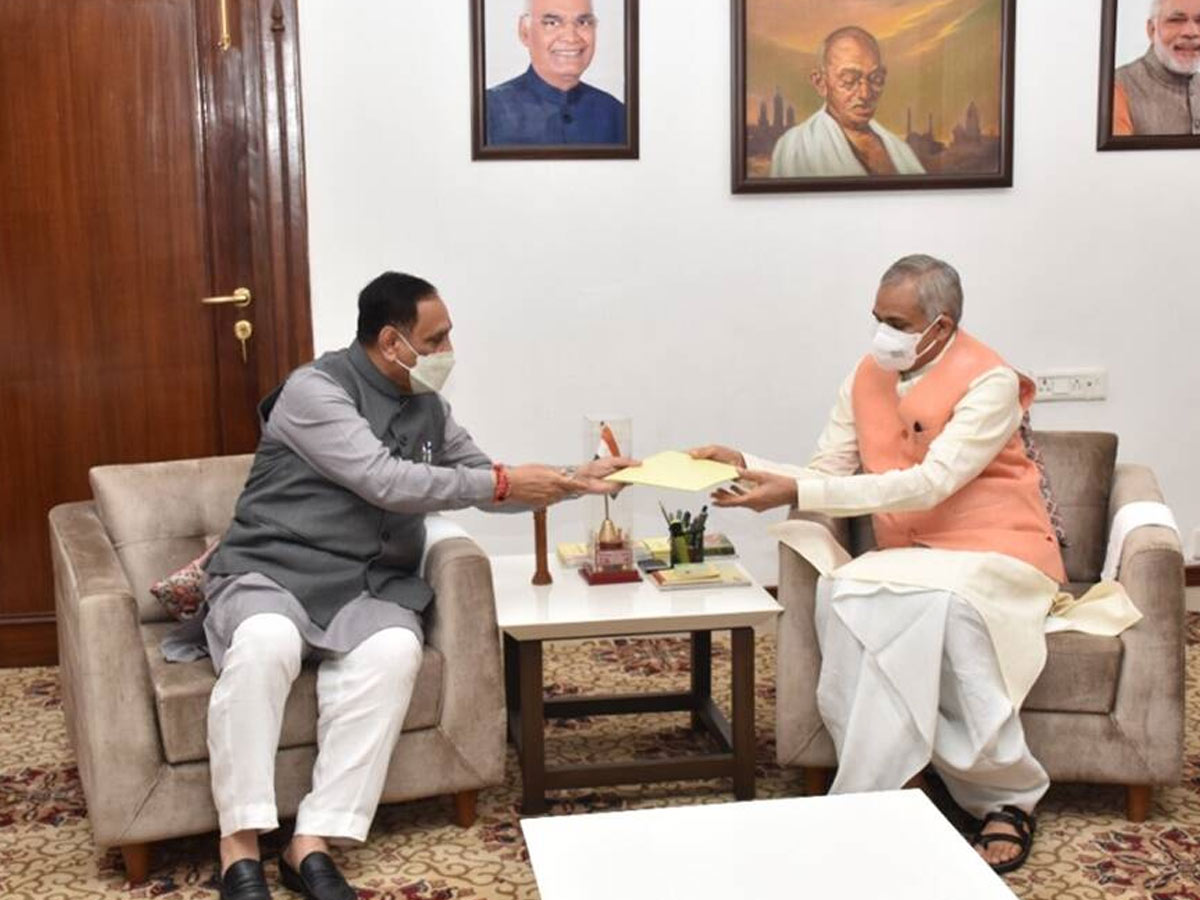 ప్రధాని సొంత రాష్ట్ర సీఎంపై బీజేపీ శ్రేణుల్లో తీవ్ర అసంతృప్తి..