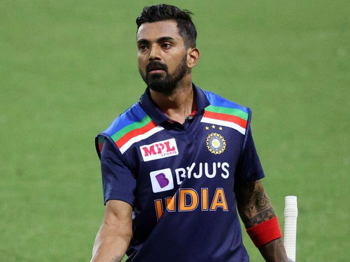 అతనే టీం ఇండియా భవిష్యత్ కెప్టెన్ : గవాస్కర్