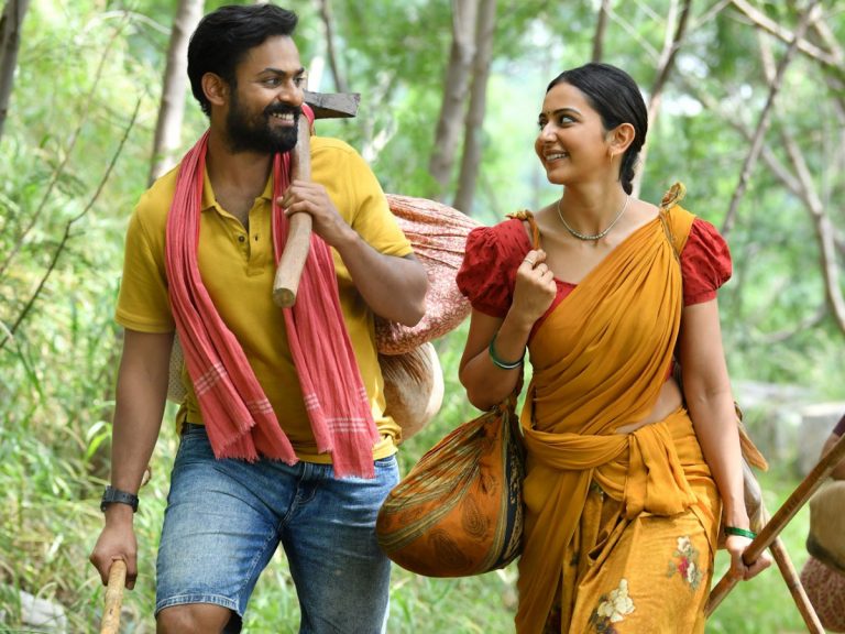 ఆకట్టుకున్న ‘కొండపొలం’ పోస్టర్స్