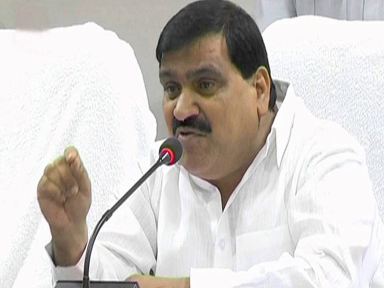 మీరు ఒకటి అంటే మేము పది అంటాం : టీఆర్ఎస్ ఎమ్మెల్సీ