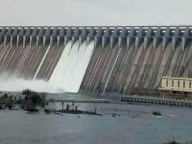 నాగార్జున సాగర్ ప్రాజెక్టుకు కొనసాగుతున్న వరద