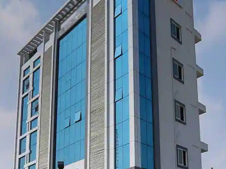 శంకర్ దాదా సినిమా చూపిస్తున్న నక్షత్ర ఆస్పత్రి