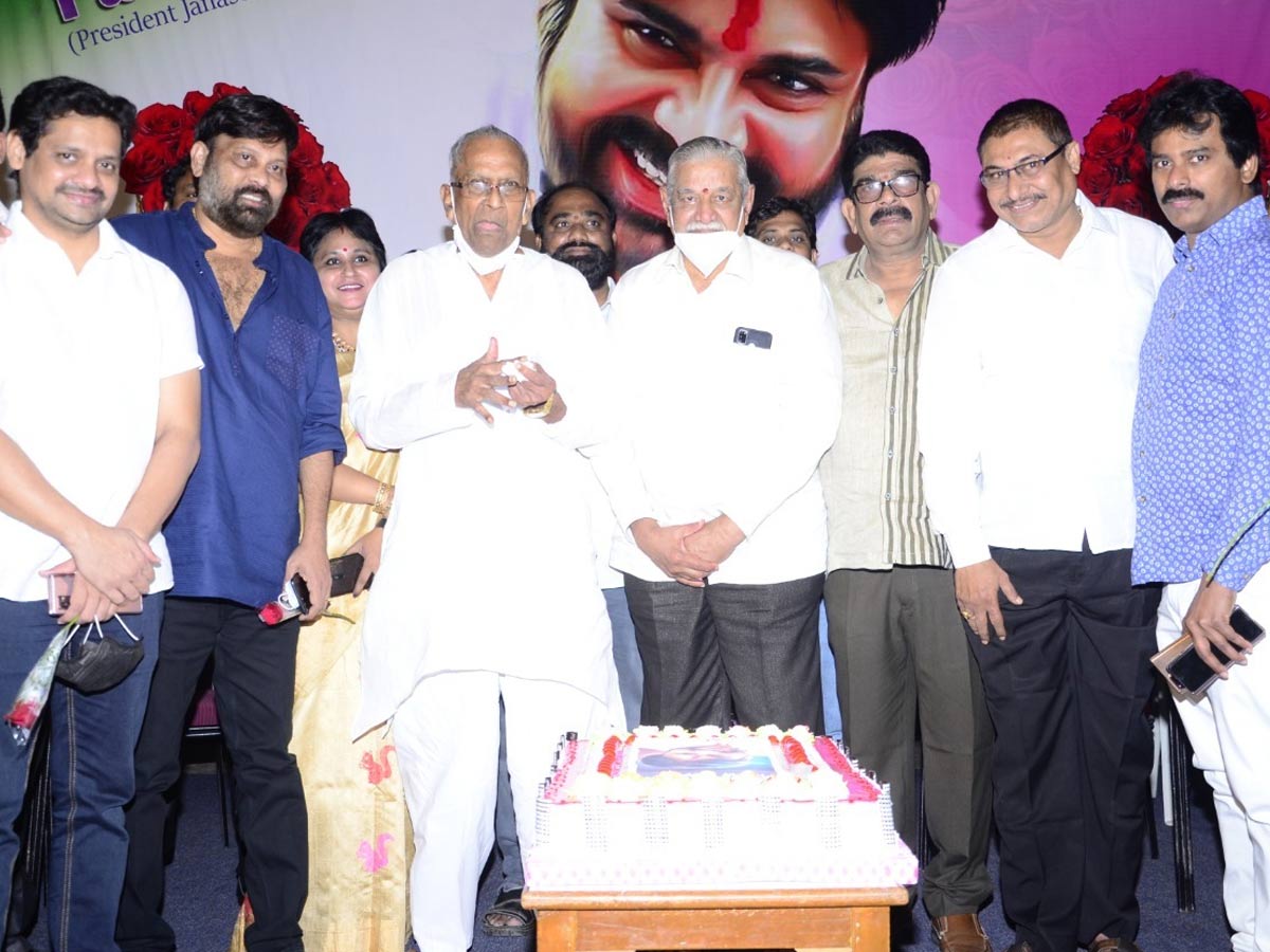 ఘనంగా పవర్ స్టార్ పవన్ కళ్యాణ్ బర్త్ డే వేడుకలు