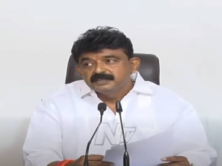 కోడికత్తి కేసు గూర్చి అమిత్ షాను నిలదీయండి: మంత్రి పేర్నినాని