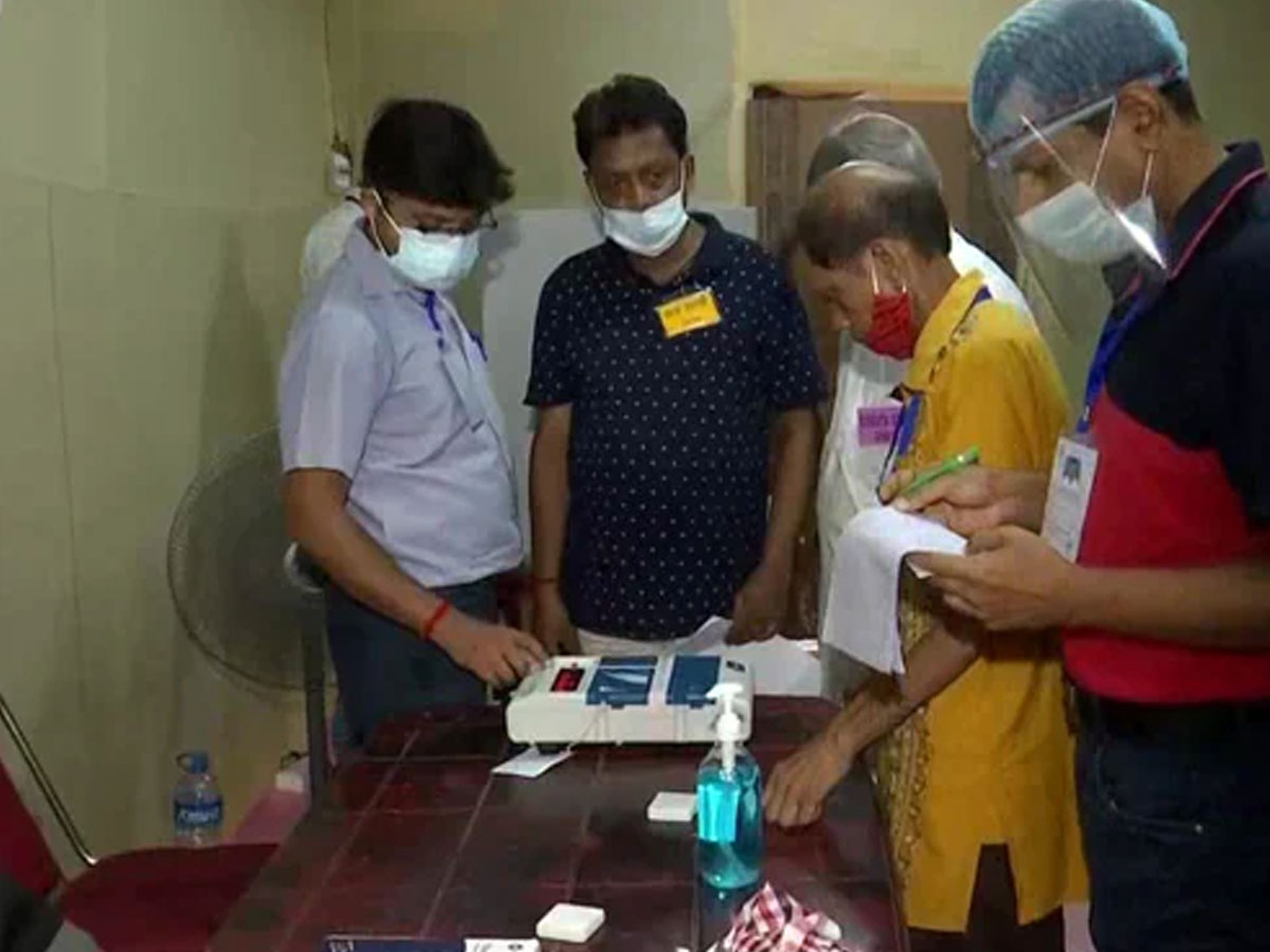 భవానీపూర్‌ పోలింగ్‌ ప్రారంభం..