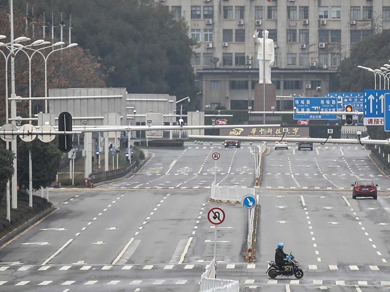 మ‌ళ్లీ చైనాలో లాక్‌డౌన్‌… ఆ న‌గ‌రం పూర్తిగా మూసివేత‌…