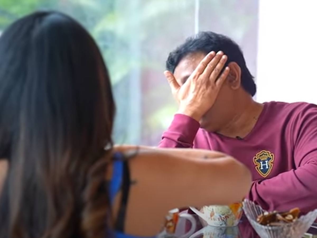 ఆర్జీవీ చెంప పగలగొట్టిన అషు రెడ్డి