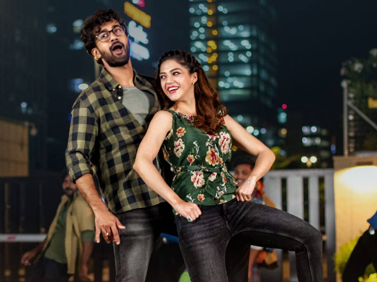 ‘ఎక్కేసిందే’ లిరికల్ సాంగ్ కు అనూహ్య స్పందన!