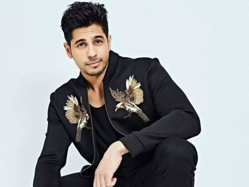 Bollywood Hero Siddharth Malhotra Plans to make his tamil debut soon