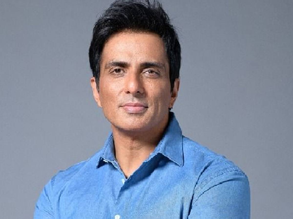 సోనూసూద్ నివాసంలో రెండోరోజు ఐటీ దాడులు