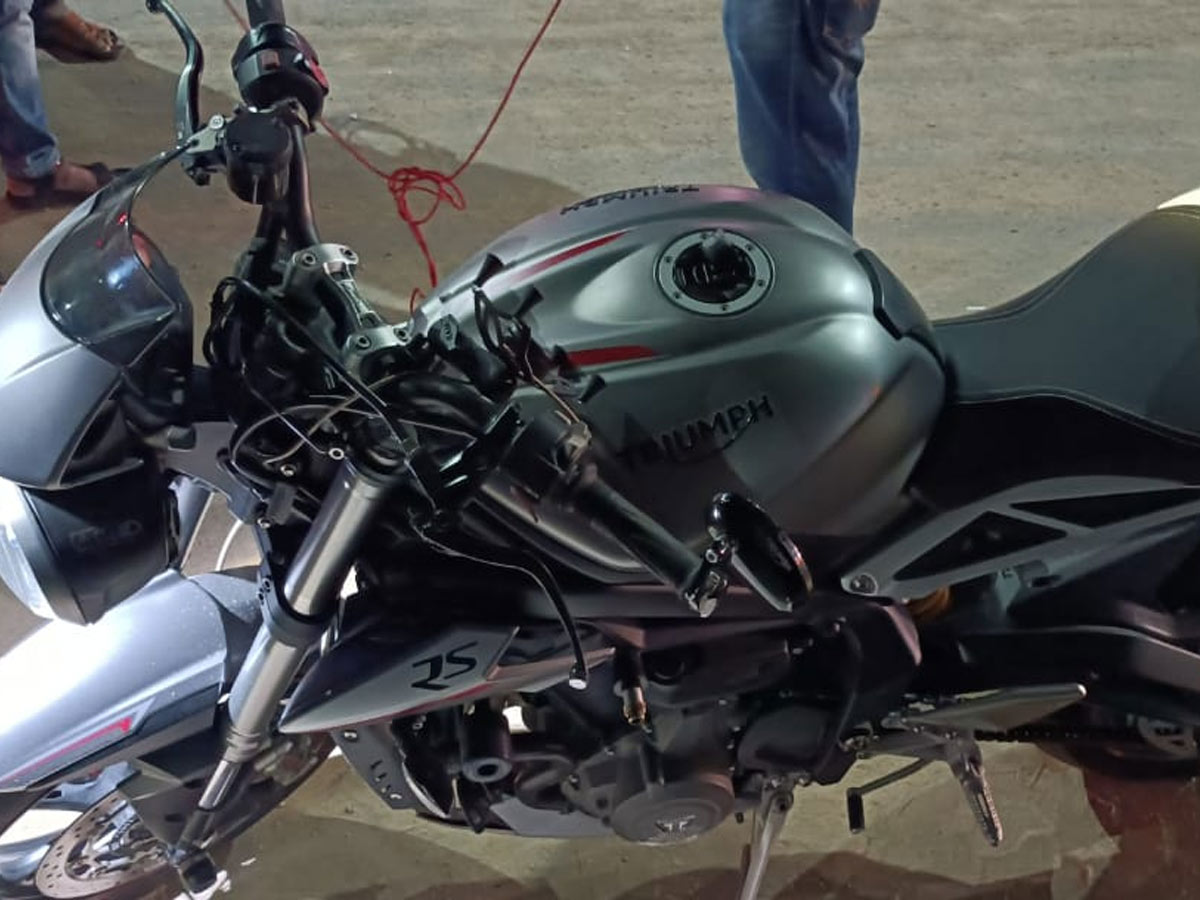 హైదరాబాద్ రోడ్లు స్పోర్ట్స్ బైకులకు సహకరించవు…