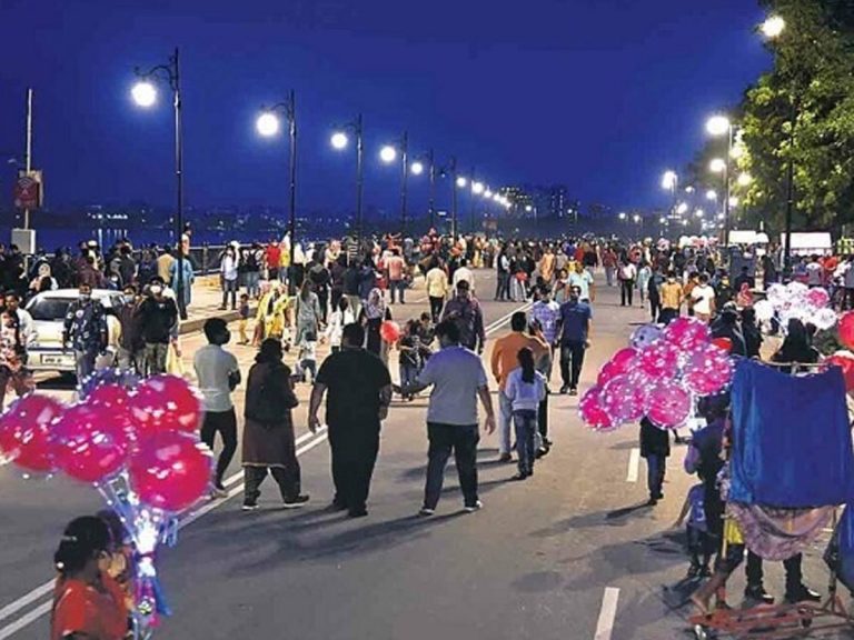 మారిన రూపురేఖలు.. కళకళలాడుతున్న ట్యాంక్ బండ్