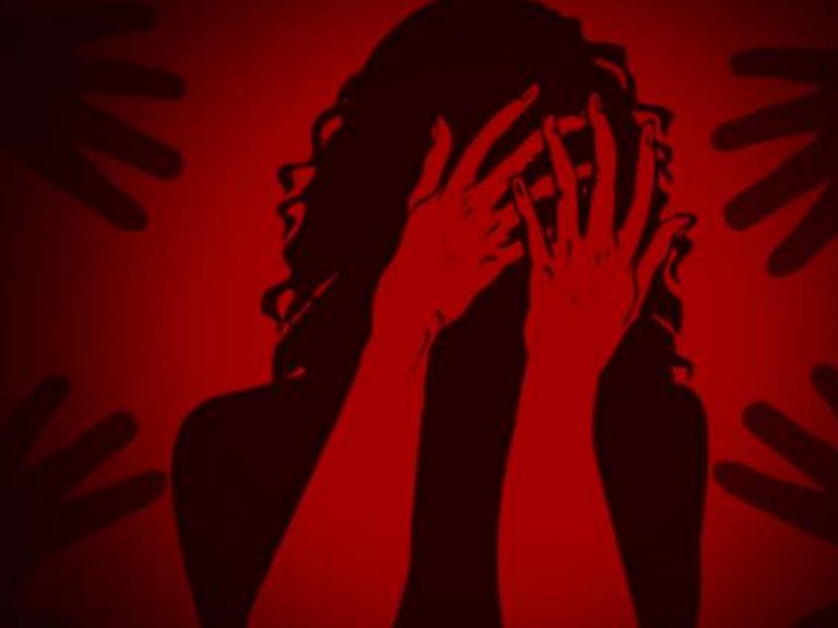 మరో దారుణం.. మహిళా కానిస్టేబుల్‌పై సామూహిక అత్యాచారం.. ఆపై..!