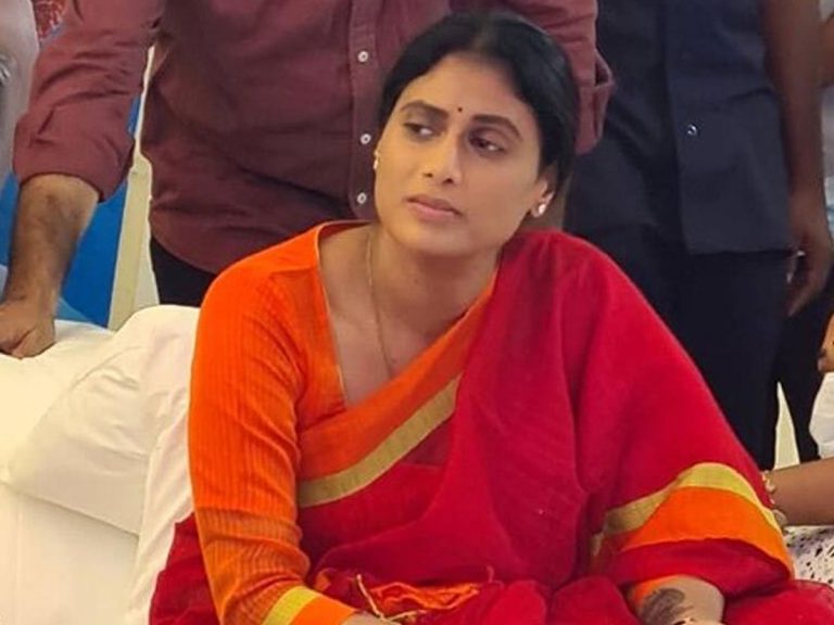 నేడు షర్మిల నిరుద్యోగ దీక్ష : షాకిచ్చిన పోలీసులు