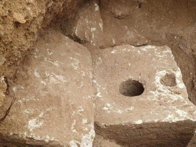 జెరూస‌లెంలో పురాత‌న టాయిలెట్‌… ఎన్నివేల సంవ‌త్స‌రాల నాటిదంటే…