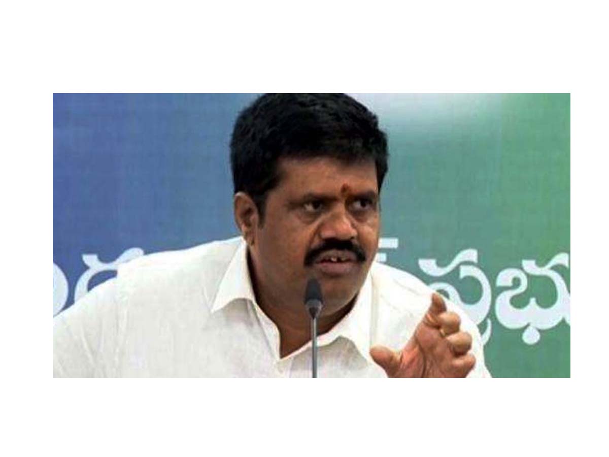 చంద్రబాబు చరిత్ర అంత కుట్రల మయం: అవంతి