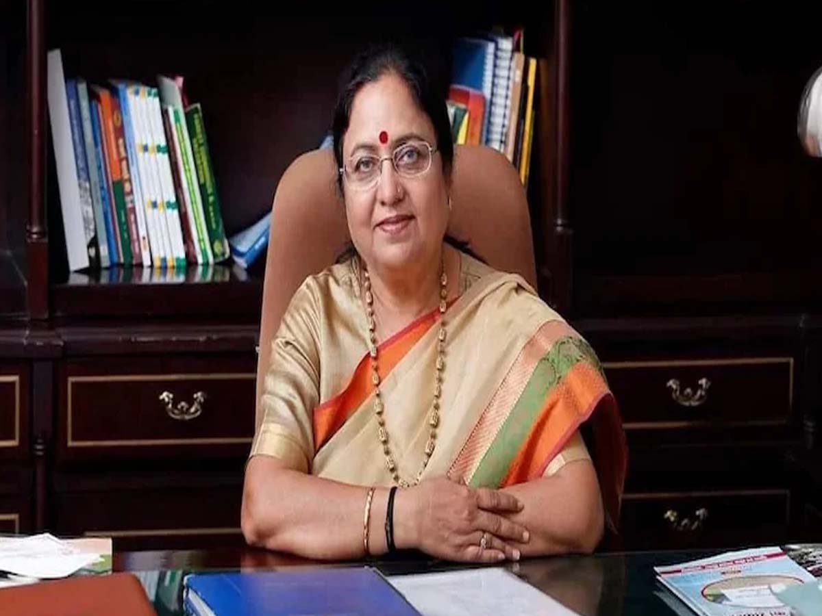 చీక‌టిప‌డ్డాక మ‌హిళ‌ల‌ను అటు వెళ్లొద్ద‌న్న బీజేపీ నేత‌… బీఎస్పీ విమ‌ర్శ‌లు…