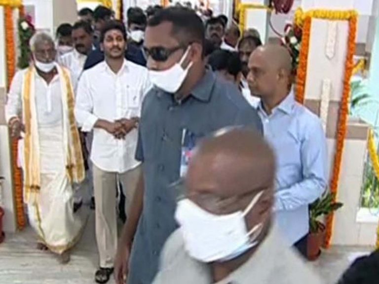 తిరుప‌తిలో బిజీబిజీగా సీఎం జ‌గ‌న్‌…