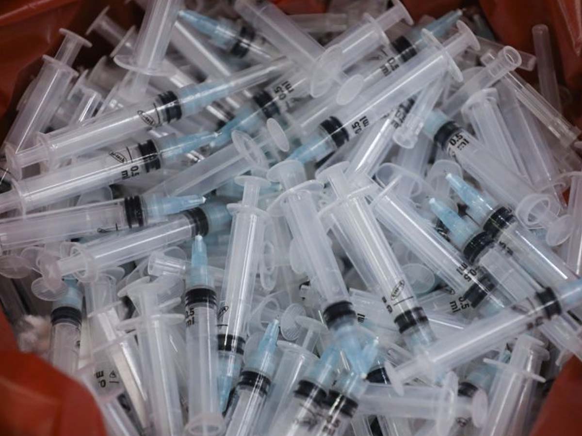 కేంద్రం కీలక నిర్ణయం:  సిరంజీలపై ఎగుమతులపై పరిమితులు…