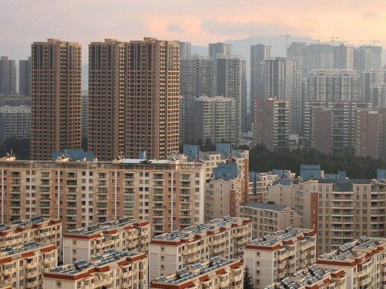 చైనాలో పెరుగుతున్న ఘోస్ట్ సిటీలు…