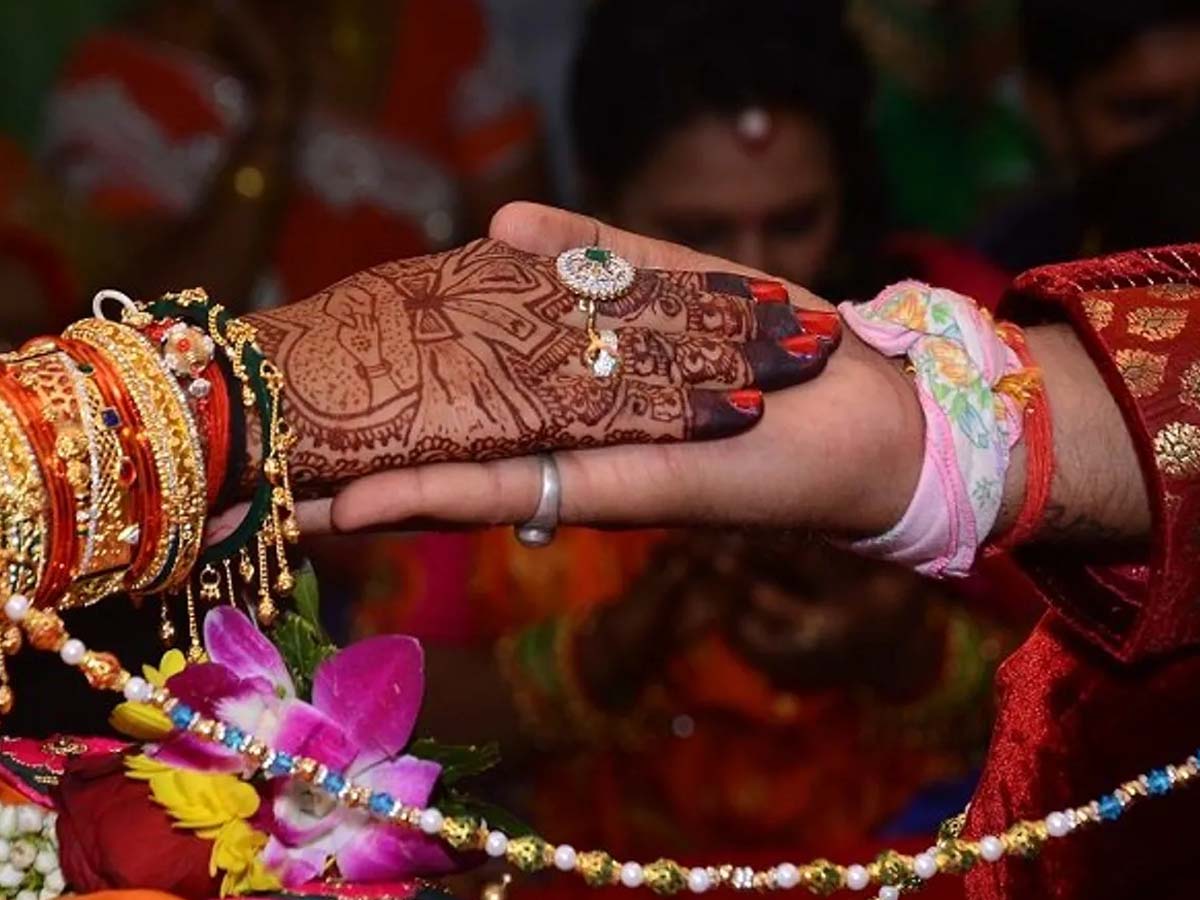 షాకింగ్ స‌ర్వే:  ప్రేమ వివాహాల‌కు హైద‌రాబాదీలు ఓకే…