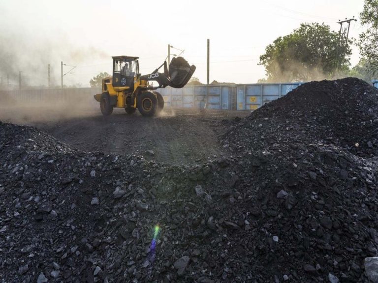 కేంద్ర ప్ర‌భుత్వం కీల‌క ప్ర‌క‌ట‌న‌:  దేశంలో బొగ్గుకు కొర‌త లేదు…