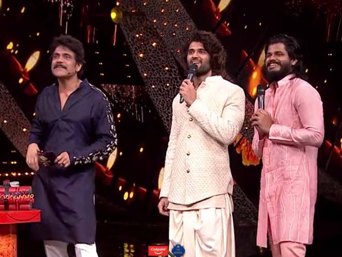 “బిగ్ బాస్-5” వేడుకల్లో దేవరకొండ బ్రదర్స్ సర్ప్రైజ్