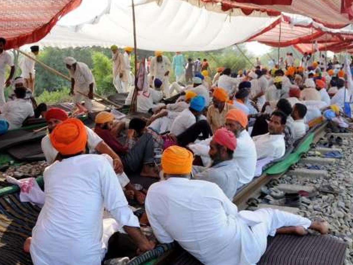 నేడు దేశ‌వ్యాప్తంగా రైల్‌రోకో…