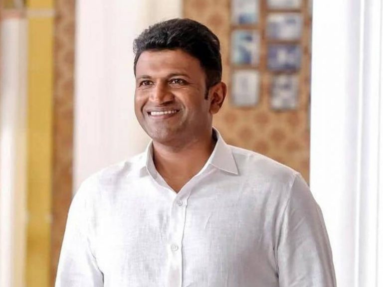 కూతురు వచ్చాకే పునీత్ అంత్యక్రియలు