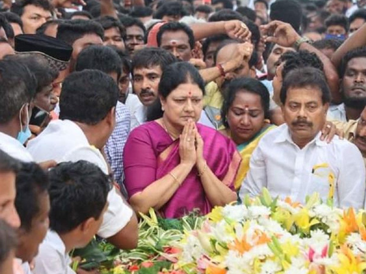 చిన్నమ్మ రీ-ఎంట్రీతో తమిళనాట కొత్త రాజకీయం..!