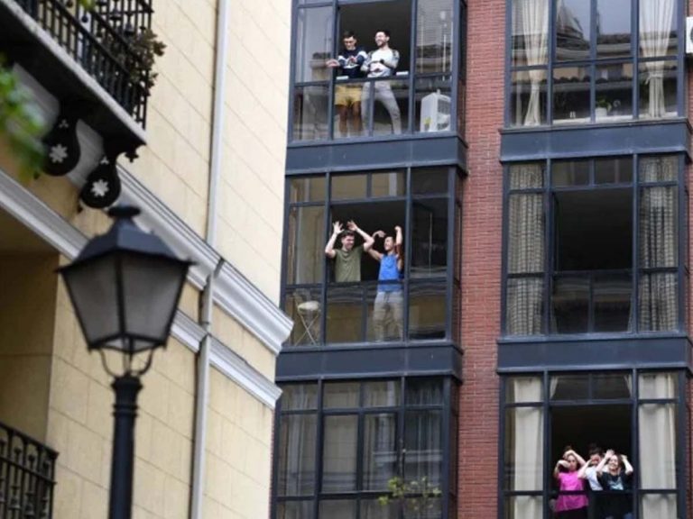 స‌రికొత్త ప‌థ‌కం:  త‌ల్లిదండ్రుల‌ను వ‌దిలేస్తే నెల‌కు రూ.21 వేలు…