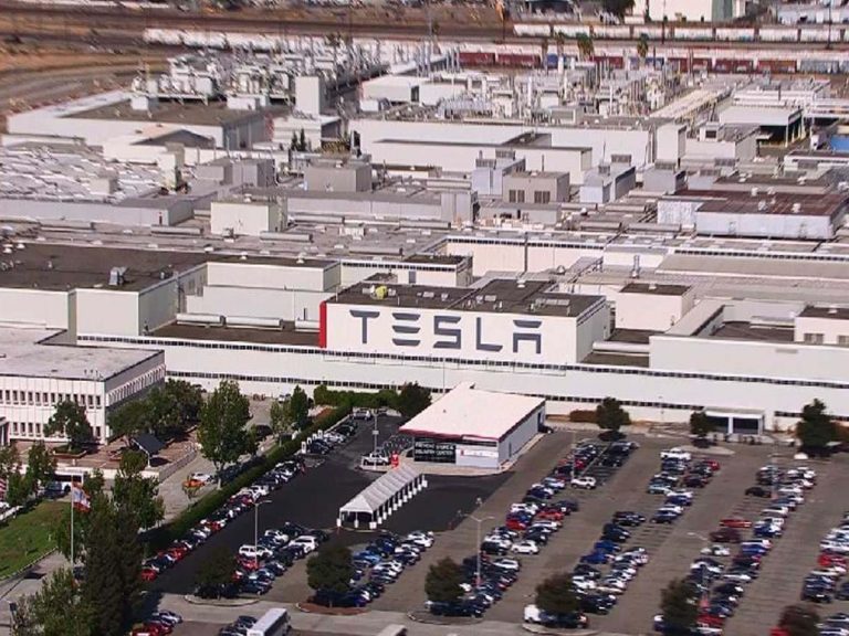 టెస్లా సీఈవో ఎల‌న్ మ‌స్క్ అనూహ్య నిర్ణ‌యం… హెడ్ క్వార్ట‌ర్స్ త‌ర‌లింపుకు సిద్ధం…