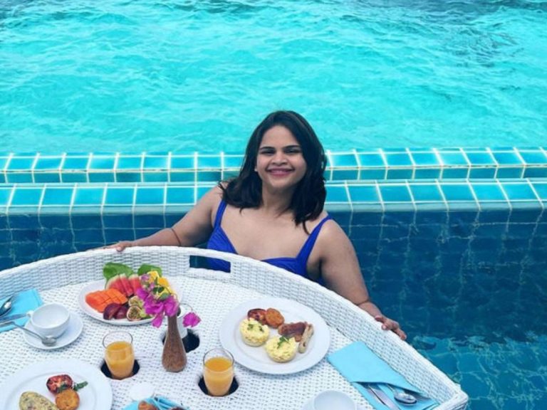 విడాకులకు వస్త్రధారణే కారణమైతే.. సంప్రదాయ దుస్తులతో ఆనందంగా ఉన్నారా?