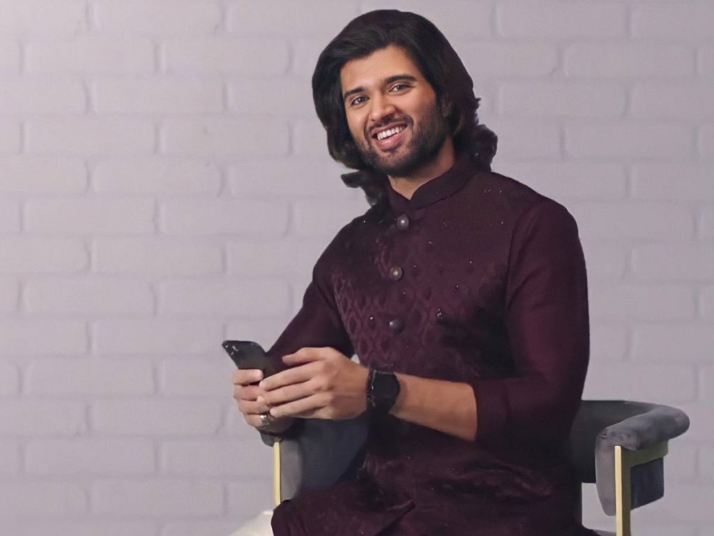 Vijay Devarakonda Wishes for Bathukamma Festival