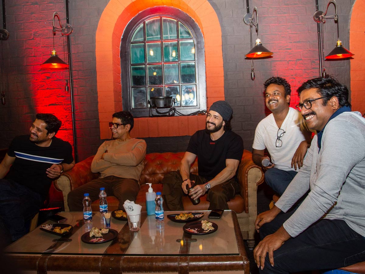 బ్యాచ్‌లర్‌ పార్టీలో అక్కినేని హీరో