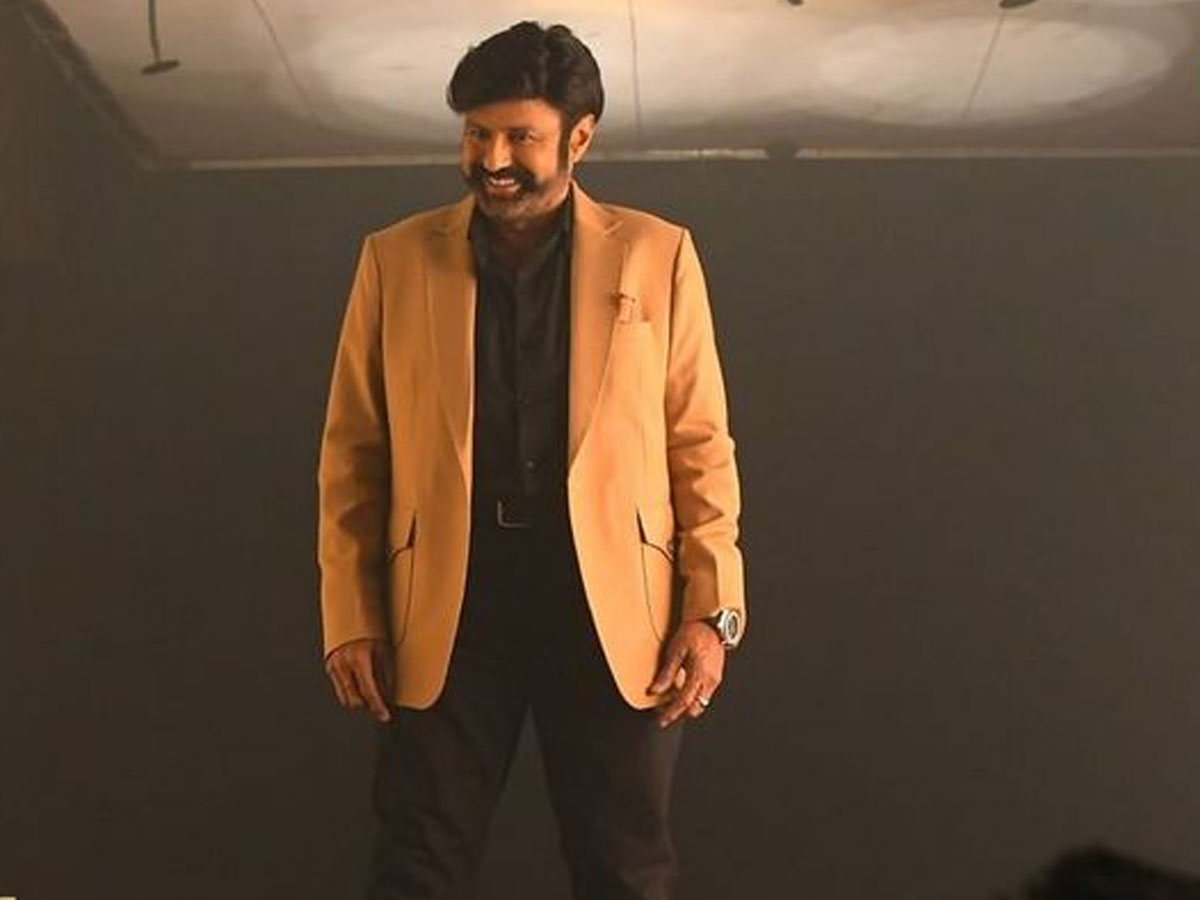 యూట్యూబ్‌ ట్రెండింగ్‌ లో బాలయ్య..