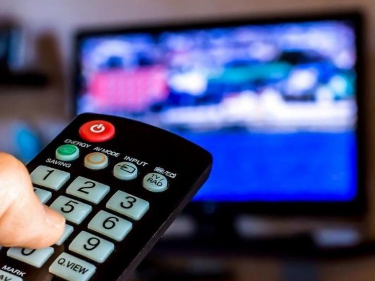 డీటీహెచ్ వినియోగదారులకు షాక్.. డిసెంబర్ 1 నుంచి ధరల పెంపు