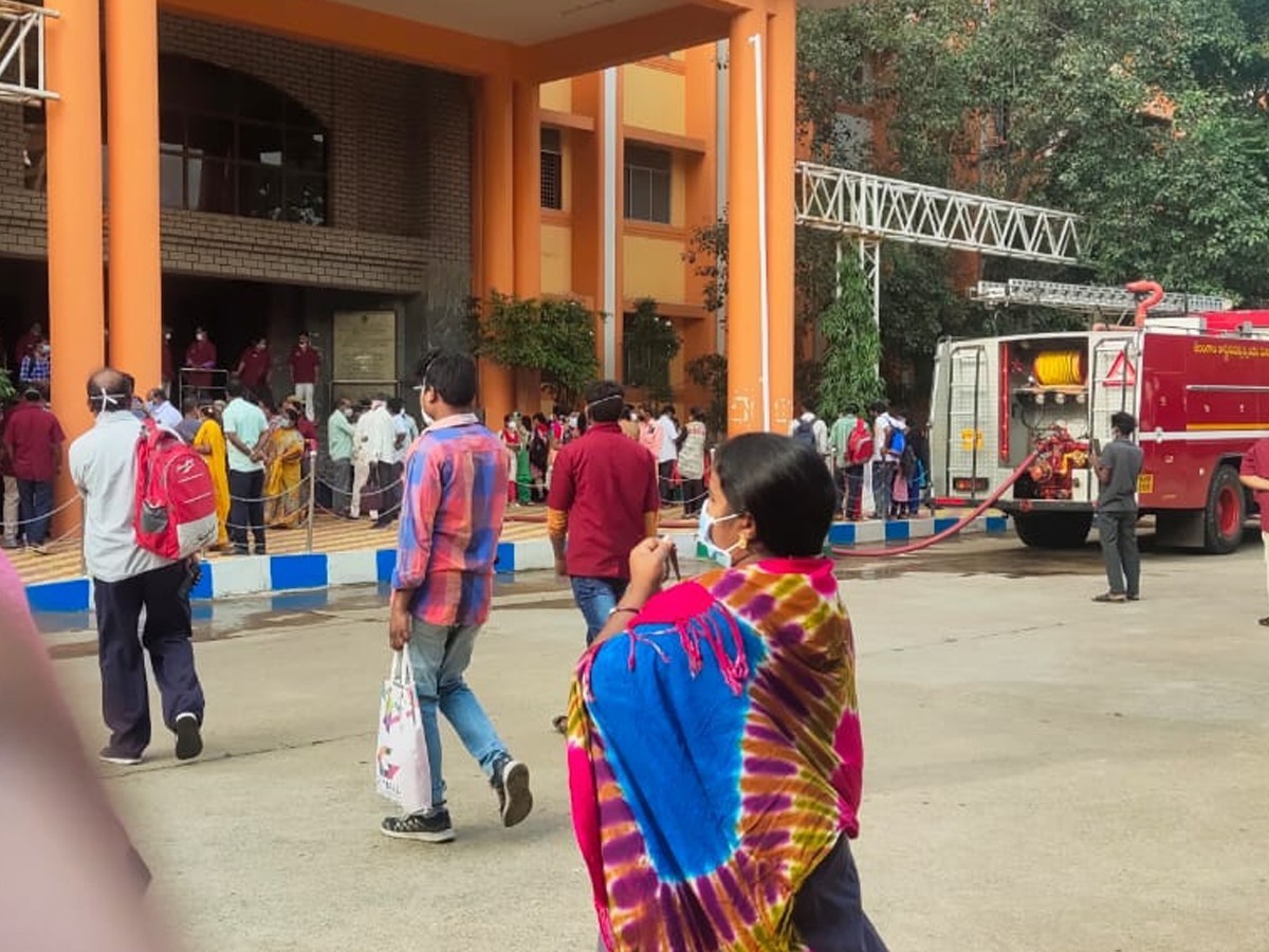 గాంధీ ఆస్ప్రతిలో మంటలు