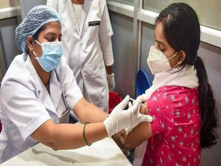 హుజురాబాద్ లో వాక్సినేషన్ ఎంత వరకు వచ్చింది?