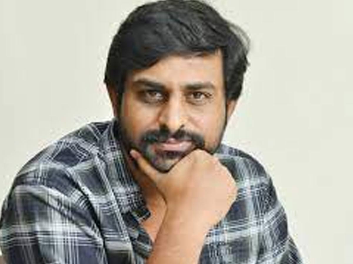 అభిమానులకు సారీ చెప్పిన అజయ్ భూపతి!