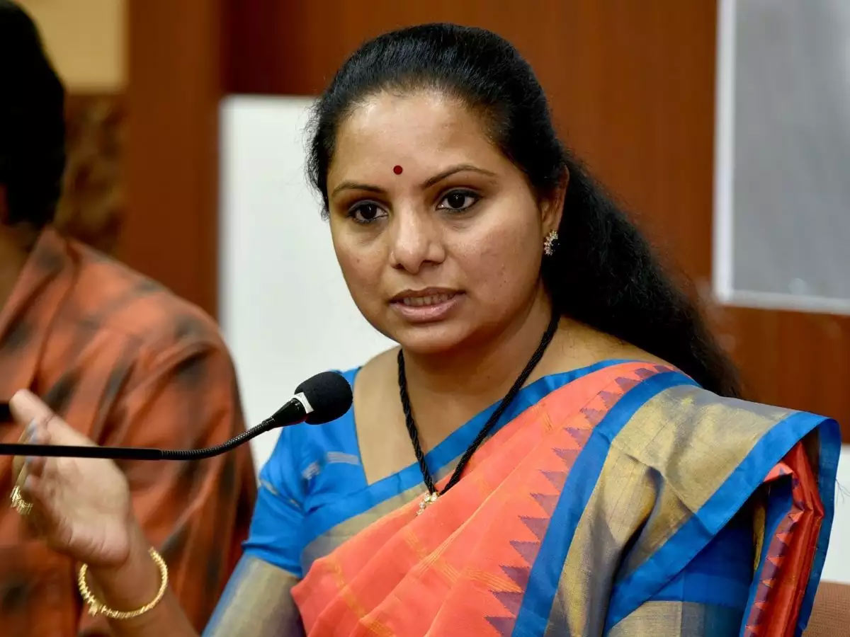 Kalvakuntla Kavitha : కేంద్రంపై మండిపడ్డ కవిత..