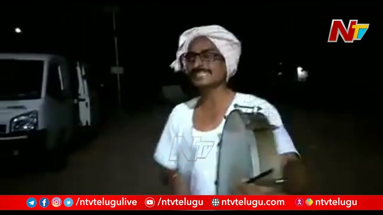 హుజురాబాద్ లో వినూత్న రీతిలో దండోరా