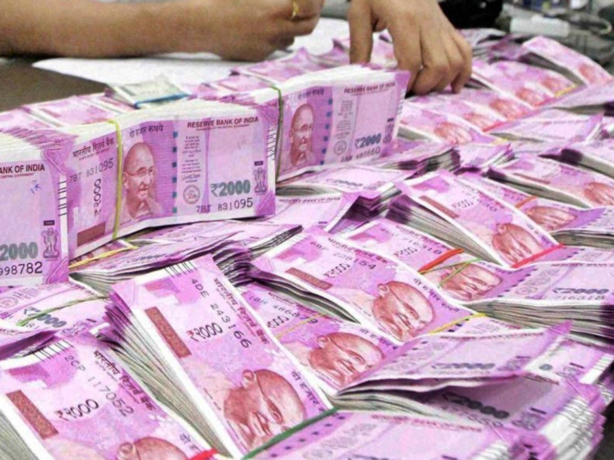 చిట్యాల వద్ద పట్టుబడ్డ రూ.4 కోట్ల హవాలా డబ్బు