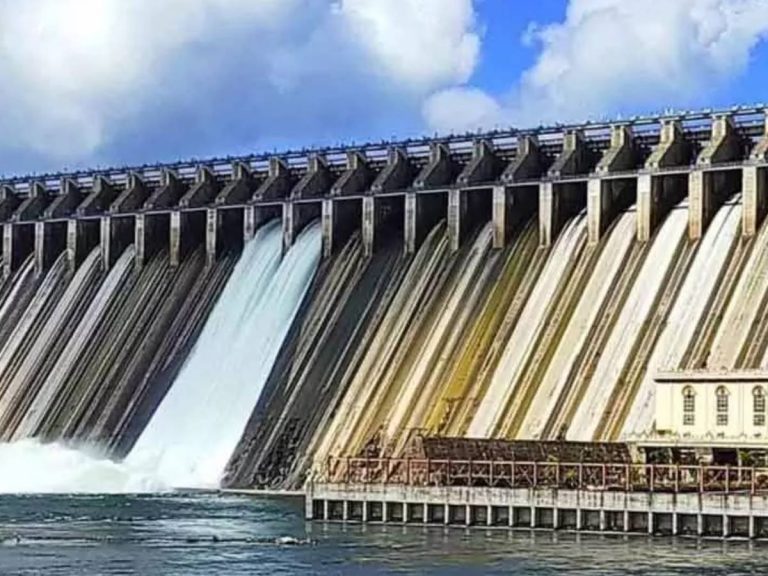 నాగార్జున సాగర్ ప్రాజెక్ట్ కొనసాగుతున్న వరద